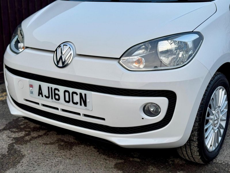 VOLKSWAGEN UP