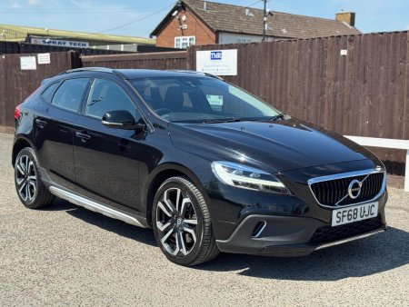 VOLVO V40 CROSS COUNTRY 1.5 T3 GPF Pro Auto Euro 6 (s/s) 5dr
