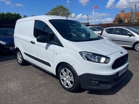 FORD TRANSIT COURIER 1.5 TDCi L1 H1 4dr